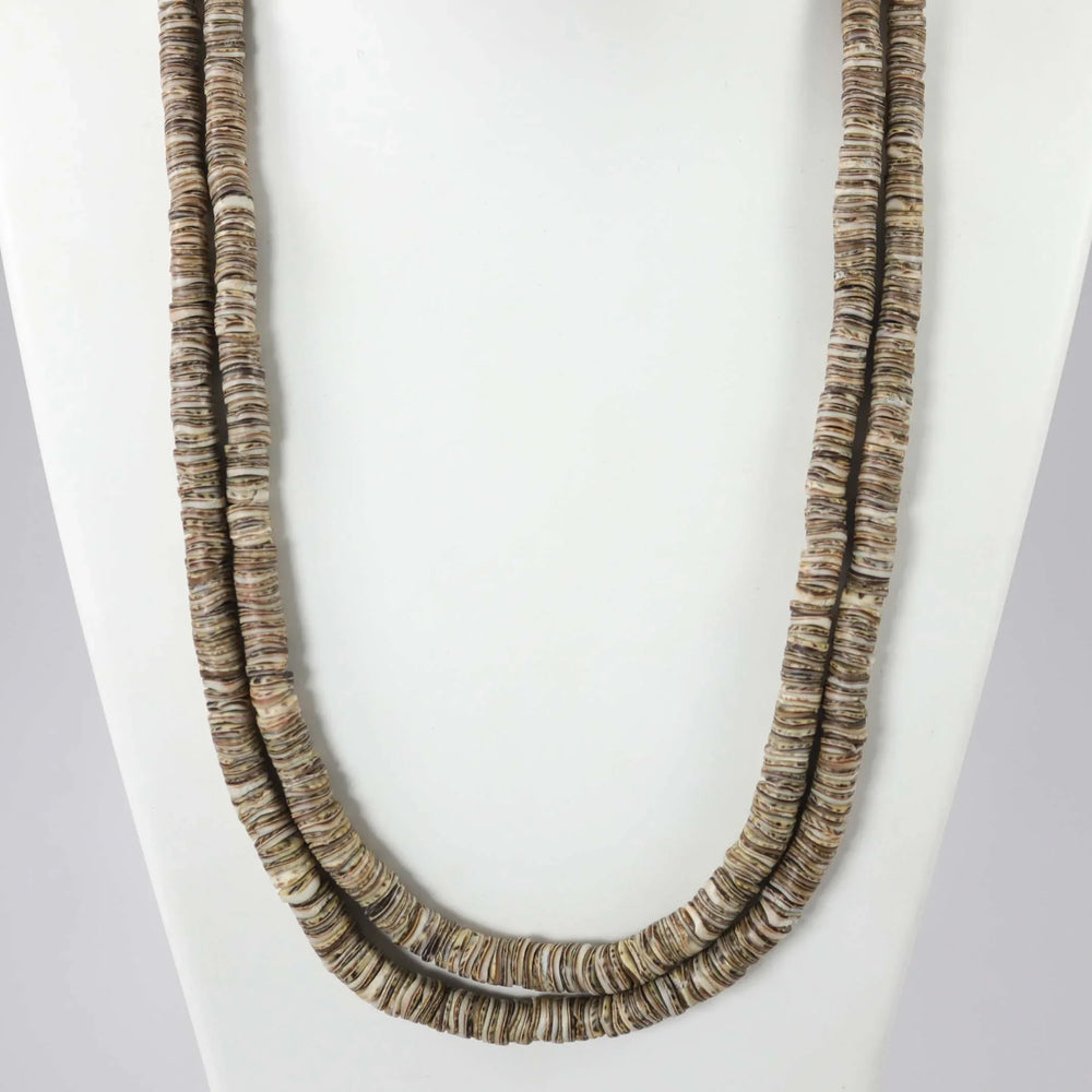1970s Olive Shell Necklace by Vintage Collection - Garland's
